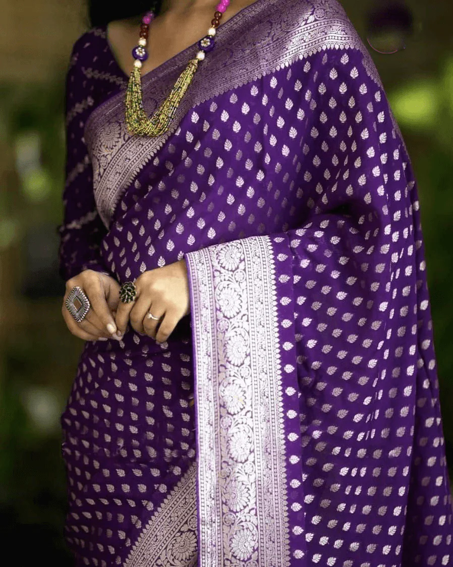 Pure Crepe Silk Saree with Zari Butties and Rich Pallu – Elegant Ethnic Wear - Image 6