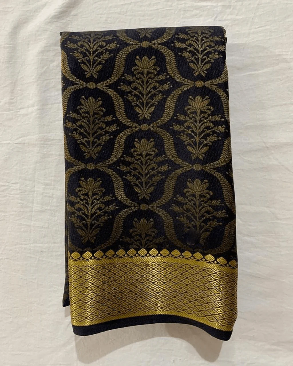 PURE GEORGETTE SILKS Saree 05 - Image 8