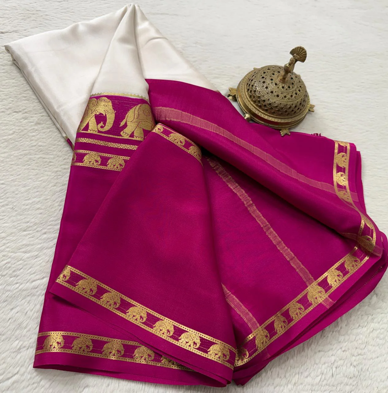 Semi Crepe Silk Saree with Traditional Elephant Bentex Border | Contrast Color Combination | 120 GSM | Party & Festival Wear - Image 14