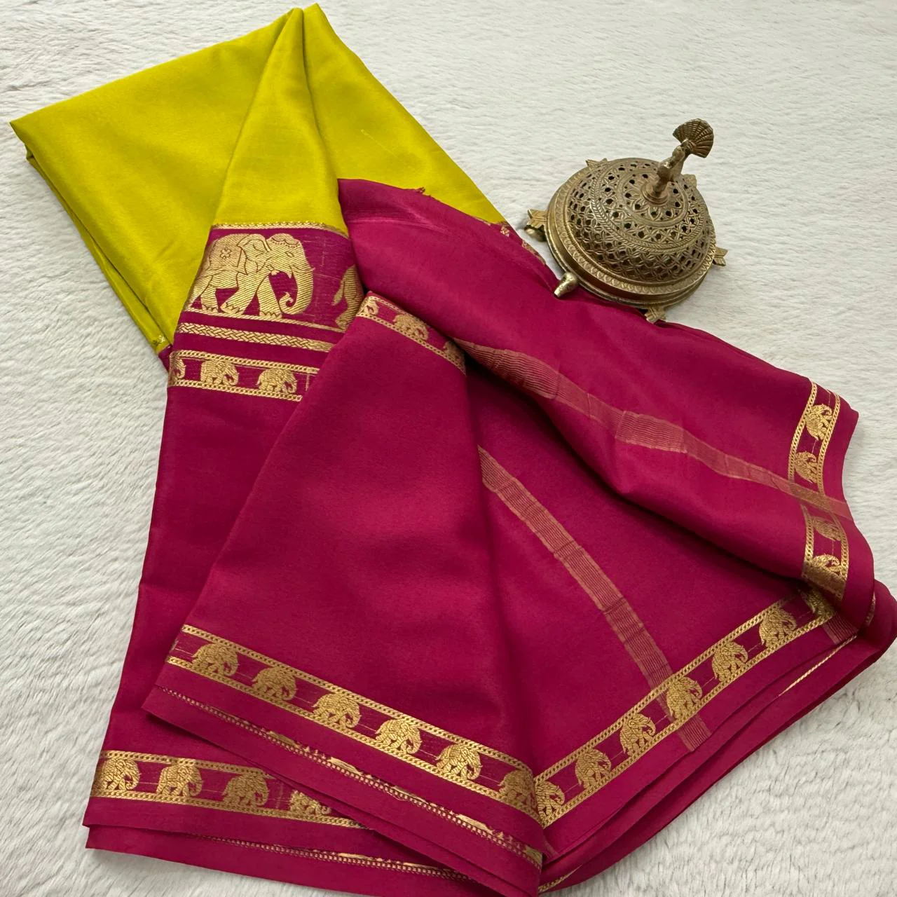 Semi Crepe Silk Saree with Traditional Elephant Bentex Border | Contrast Color Combination | 120 GSM | Party & Festival Wear - Image 7